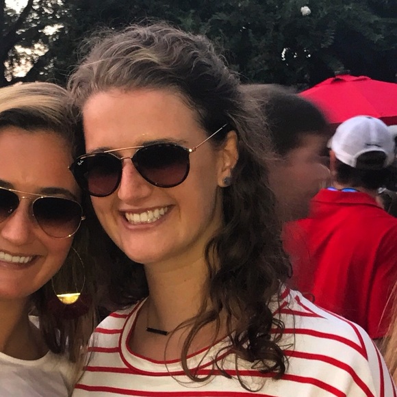 Meet your Posher, Adelaide - Picture 1 of 1